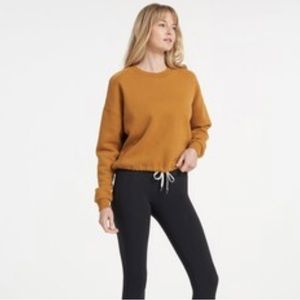 Vuori Womens LS Top - Size Medium